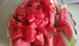 韩城黄河滩吃瓜某网红,揭秘黄河滩西瓜的独特魅力