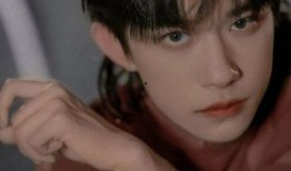 易烊千玺娱乐爆料八卦照,独家爆料，幕后花絮大揭秘！