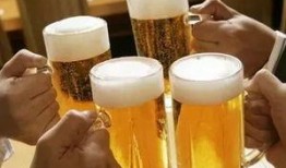 娱乐吃瓜酱测酒量